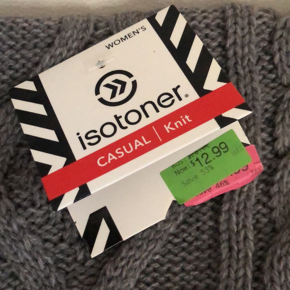 NWT Gray knit scarf - Picture 2 of 6